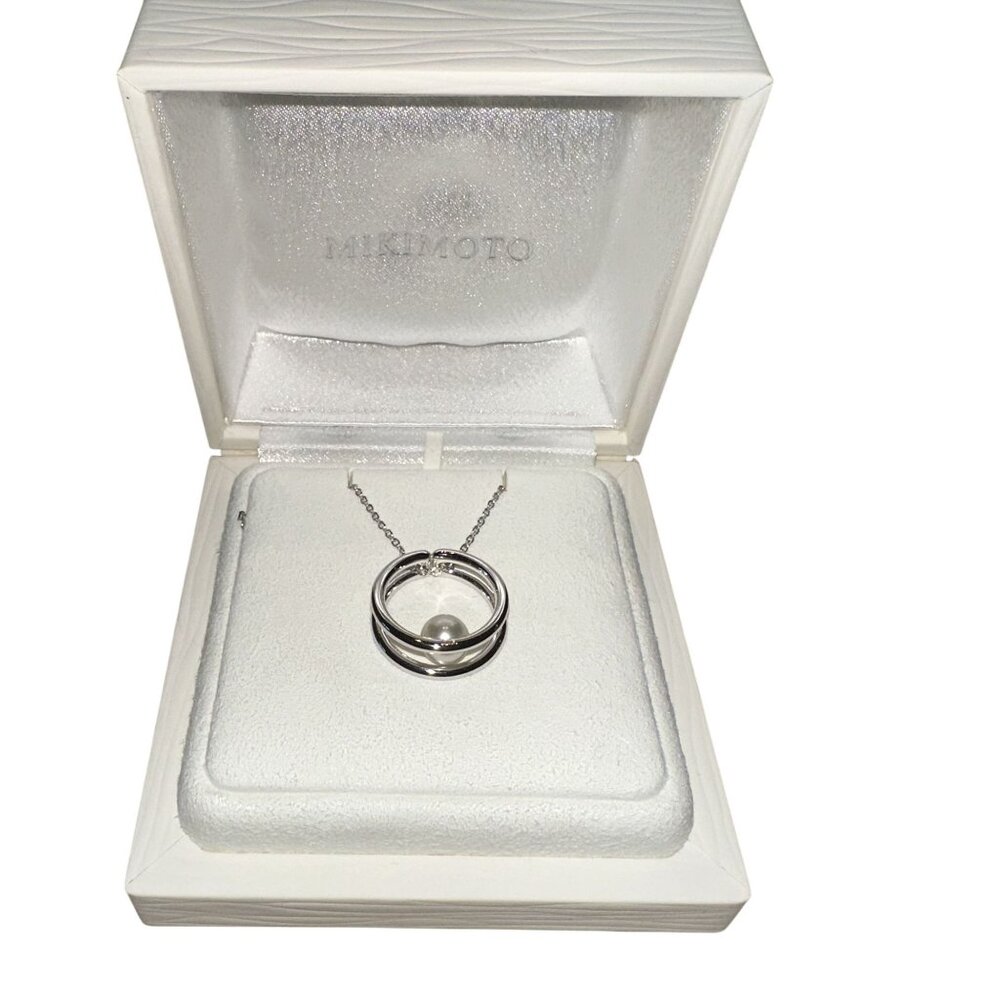 Mikimoto Sterling Silver Akoya Pearl Necklace Circle Pendant Pearl Center